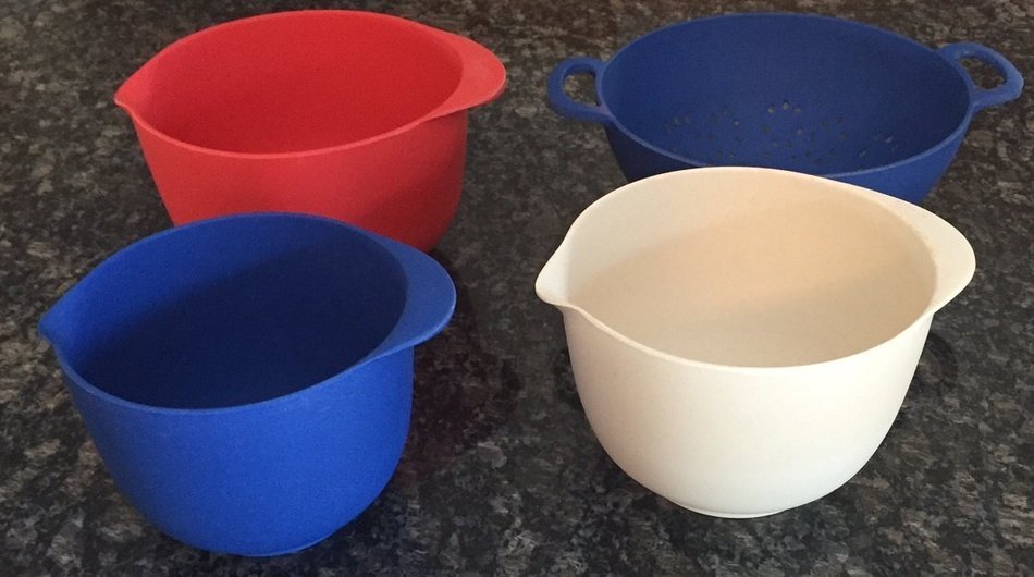 Bamboo 4-Piece Colander & Mixing Bowl Set (Red, White & Blue)