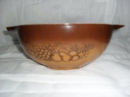 Vintage Pyrex Old Orchard Cinderella Mixing Nesting Bowl 2 1/2 Quart "443"