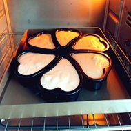 RICHELE 6 Pack Nonstick Mini Pie Pans 2 inch Heart Shaped Pan Springform Cake Pan (6 Pack) N3