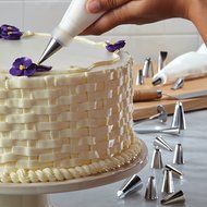 Cake Boss Decorating Tools 24-Piece Advanced Decorating Tip Set N12