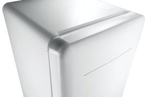Daewoo Retro Compact Refrigerator 2.8 Cu Ft, Creme White