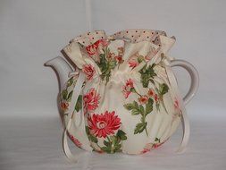 Pretty Orange Floral on White 6 Cup Reversible Tea Pot Cozy