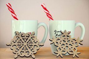 Set of 6 Piece Creative Vintage Wood Snowflake Coasters Carved Hollow Designed Decorations Mini Tabletop Trivets... N6