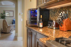NewAir AW-281E 28 Bottle Thermoelectric Wine Cooler N61