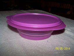 Tupperware Flatout 4cup Bowl Purple N2