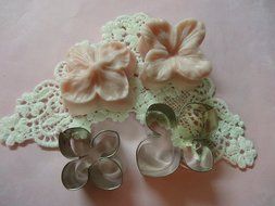 Hydrangea Set Silicone Mold and Cutter By Oh! Sweet Art FDA Approved for Food N2