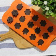 Candy Making Molds, 2PCS YYP [15 Cavity Flower Shape Mold] Silicone Candy Molds for Home Baking - Reusable Silicone... N7
