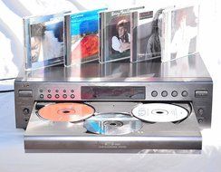 JVC - 5 Disc Cd Player JVC Onk Bundle Cd Changers for Yo Home