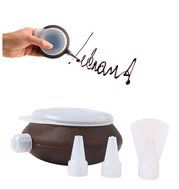 Yingwei Brown Silicone Plunger Cutter Mold Cookies Pastry Cake Mold Non Stick Bakeware Decoration