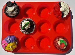 Muffin Pan &amp; Cupcake Liners of Silicone by Le Cocina. Safe &amp; Easy to Clean includes a 12 cup red silicone cupcake... N5