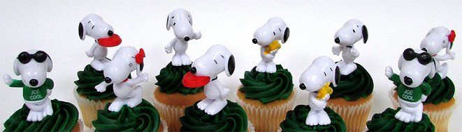 Peanuts Charlie Brown Joe Cool - SNOOPY - 10 Piece Birthday CUPCAKE Topper Set N8