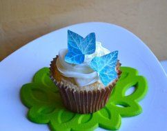 Edible Ivy Leaves - Set of 24 - Cake and Cupcake Toppers, Decoration N2