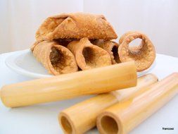 Traditional Cannoli Molds (Extra Large) 5 N2