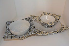 Microwave Bowl Cozies // Reversible // Set of 3 // 1 Small Bowl Cozy // 1 Medium Bowl Cozy // 1 Dinner Plate Cozy... N8