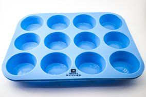 (2 pans) Silicone 12 Cup Muffin Pan ; Easy to Clean; Dishwasher Safe; Heat Resistance; BPA Free; Non-Stick Pan N4
