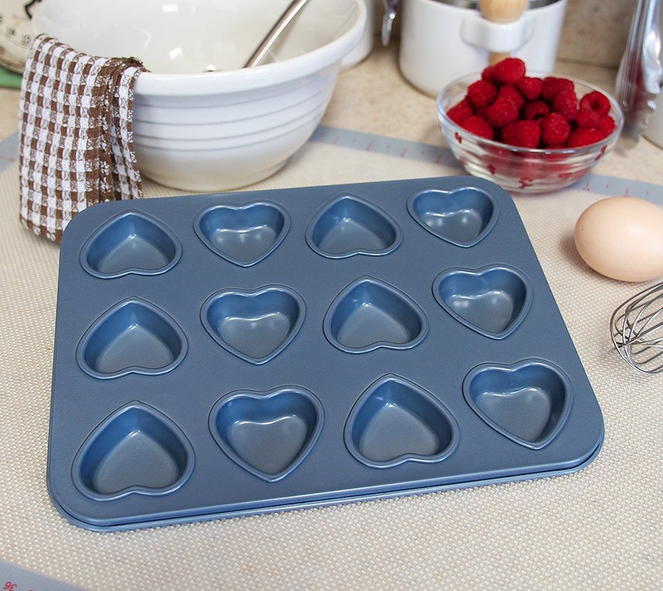 Fox Run Non-Stick Heart Mini Muffin Pan