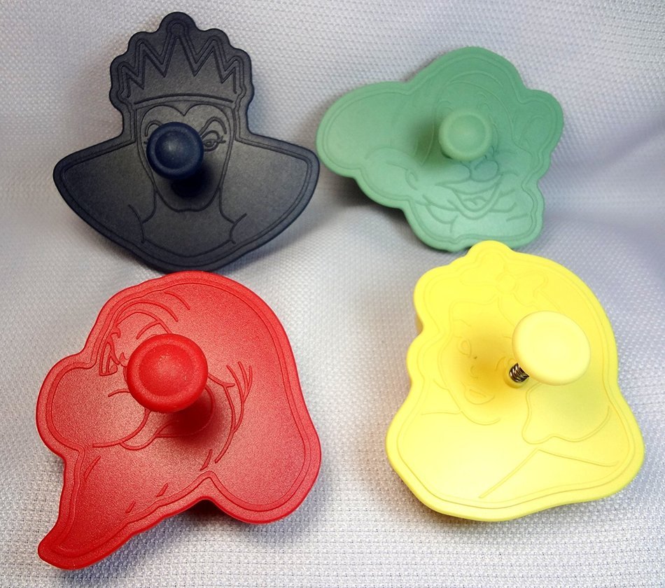 Snow White & the Seven Dwarfs Press-and-Stamp Cookie Cutters Set of 4 Dopey Grumpy N3