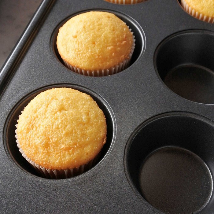 Wilton Advance Select Premium Nonstick 6-Cup Muffin Pan in Gunmetal