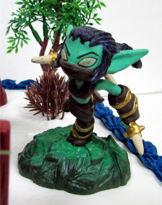 SKYLANDERS 12 Piece Birthday Cake Topper Set Featuring 5 Random Skylander Figures and Themed Decorative Accessories... N5