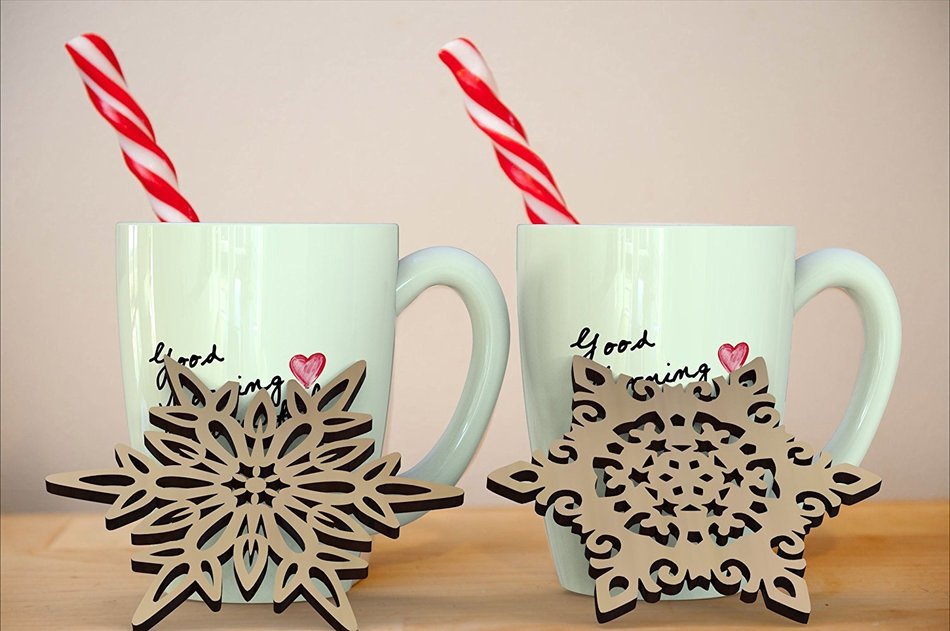 Set of 6 Piece Creative Vintage Wood Snowflake Coasters Carved Hollow Designed Decorations Mini Tabletop Trivets... N5