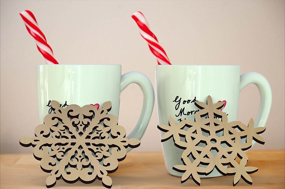 Set of 6 Piece Creative Vintage Wood Snowflake Coasters Carved Hollow Designed Decorations Mini Tabletop Trivets... N6