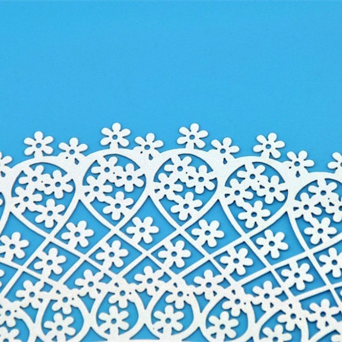 DUFUSTORE 50x Pearly Paper Lace Flower Design Vine Lace Cupcake Wrappers Table White N2