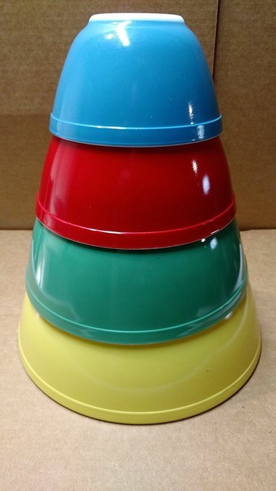 SET OF 4 - Vintage Pyrex Primary Colors Mixing Nesting Batter Bowl Set - Blue 1 1/2 Pint, Red 1 1/2 Quart, Green... N3