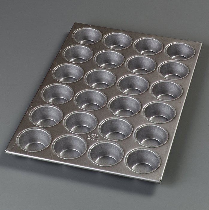 Carlisle 601840 Steeluminum 24 Cup Heavy Duty Cupcake Pan, 20.63" Length x 14.12" Width, 3.5-oz Capacity (Case... N3