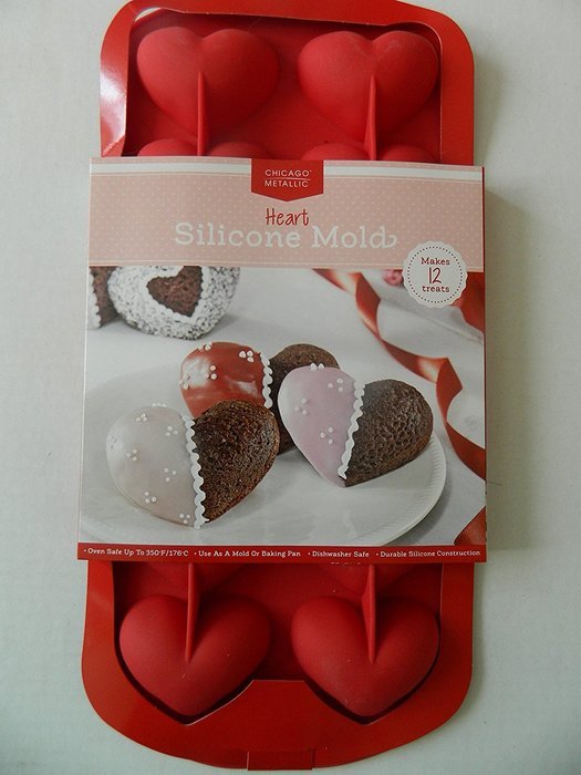 Chicago metallic 12 cavity Heart Silicone Baking Mold