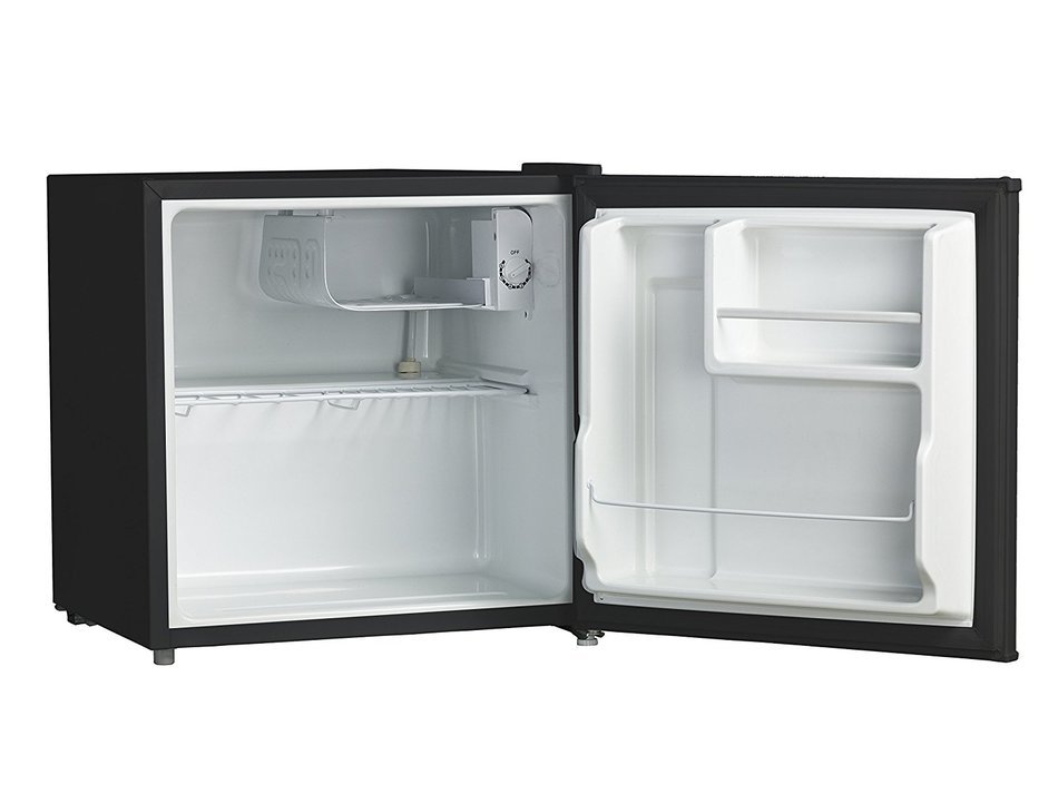 Magic Chef MCAR320B2 All Refrigerator, 3.2 cu.ft., Black N4