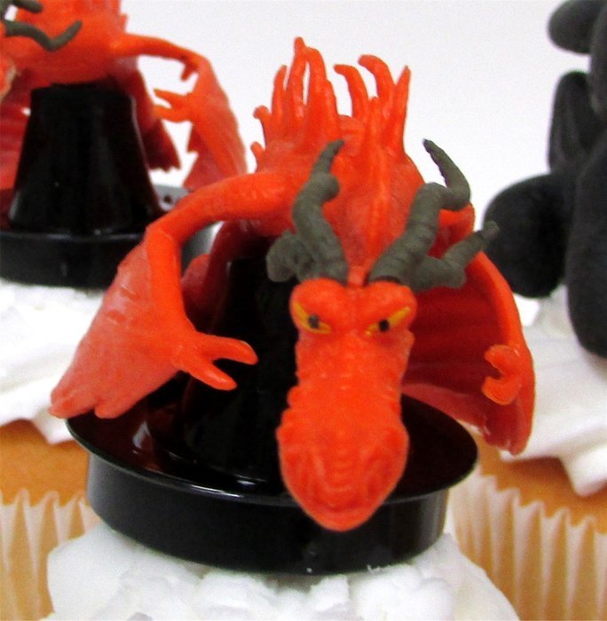 HOW TO TRAIN YOUR DRAGON 6 Piece CUPCAKE Topper Set Featuring 6 How to Train Your Dragon Figures, Figures Average... N3