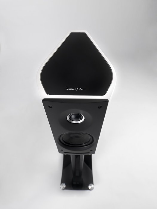 Sonus faber Venere 1.5 Bookshelf Speaker (Pair, Walnut) N9