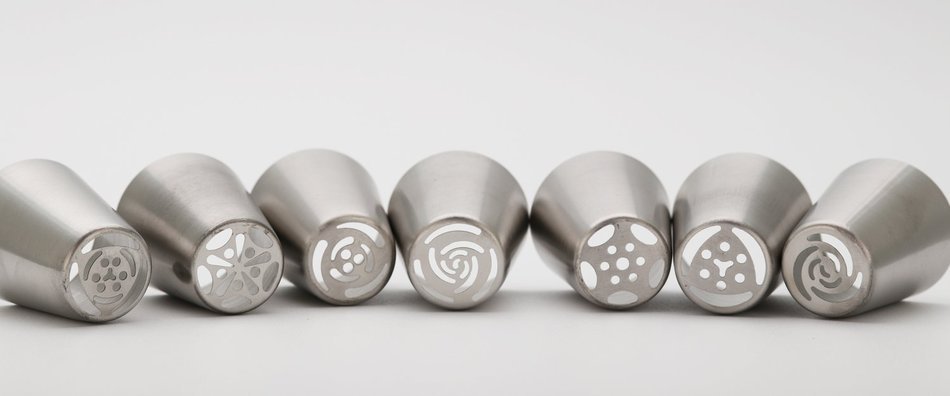 7-Piece Kitchen Stainless Steel Cake Decorating Russian Piping Tips Set N5