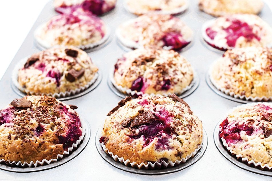 42 x 30 x 3cm Master Class Silver Anodised 12 Hole Muffin Pan N3