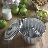 Fox Run 2 Quart Steamed Pudding Mold and Lid