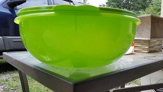 Tupperware Fix N Mix 26 cup Mixing Bowl green