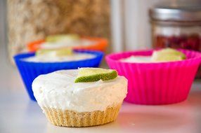 Brighid's Kitchen Green Reusable Silicone Baking Cups / Muffin Cups with eBook Cookbook and Product Guide, Set... N4
