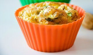 Brighid's Kitchen Green Reusable Silicone Baking Cups / Muffin Cups with eBook Cookbook and Product Guide, Set... N10