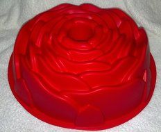 Tupperware Flower Magic Baking Rose Form
