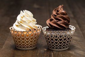Bride Cupcake Wrappers x 100pcs in shimmering ivory white. 22 different wraps to make your wedding or birthday... N21