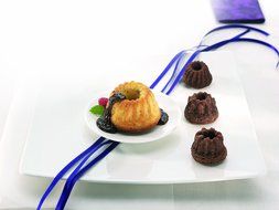 Birkmann Petit Four 251489 Mini Gugelhupf Moulds 15 Pieces 4 cm Silicone