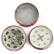1pcs Pocket Portable Grinder, Metal Alloy 3 Layers Mini Poker Chip Style Grinder, Poker Chip Herb Tobacco Grinder... N6