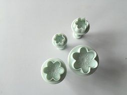 Witkey 4 PCS Peach Blossoms Shape DIY Decoration Baking Molds Cute Cartoon Cookie Cutter Fortune Cake Sushi Candy... N4