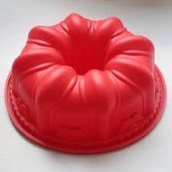 The Trusty Baker- Silicone Crown/ Flower Bundt Pan