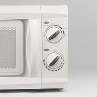 Westinghouse WCM660W 600 Watt Counter Top Microwave Oven, 0.6 Cubic Feet, White N2