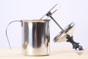 Olayer 400ML Thicken Double Dozen Foamer Whipped Manual Milk Coffee Maker Foam Cup N4