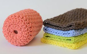 Crochet Can Cozy - Football Gift - Beer Can Sleeve N4