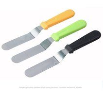 OUMOSI Stainless Steel Offset Icing Spatula Angled Flat Scraper With Plastic Handle 6 Inch (Random Color) N4