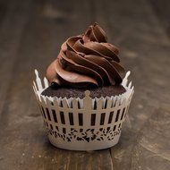 Bride Cupcake Wrappers x 100pcs in shimmering ivory white. 22 different wraps to make your wedding or birthday... N51