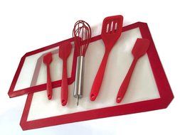 7 Piece Silicone Baking Mat and Utensil Set N3